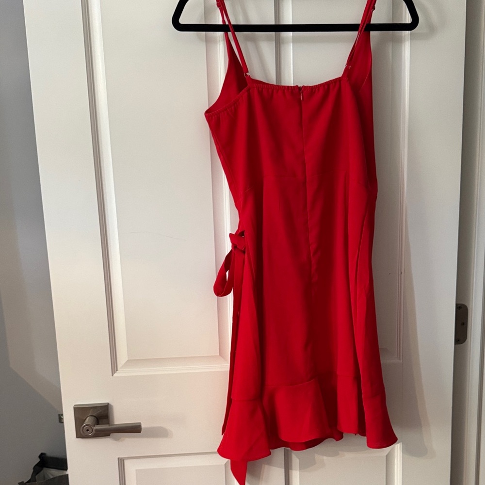 RED DRESS - Picture 4 of 4